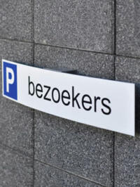 Wandparkeerbord Kurf